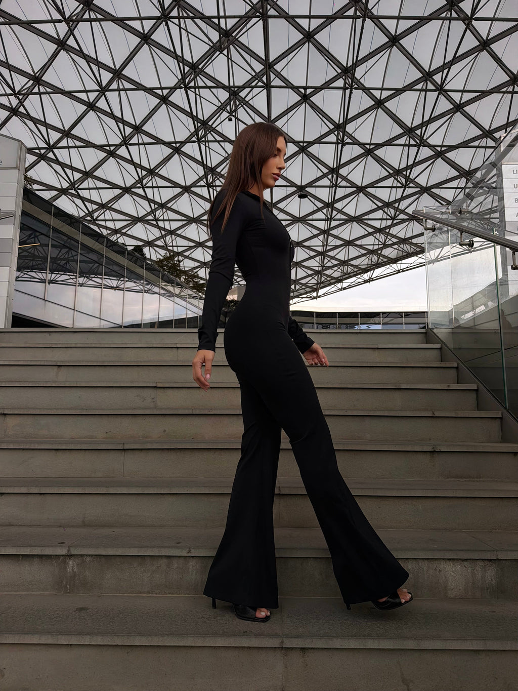 Tuta Jet Sculpt nera con zip - vista laterale